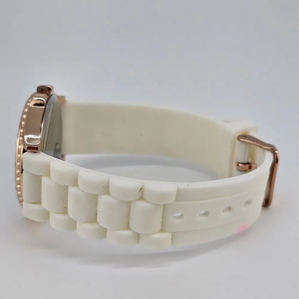 Hearts Dial‎ Women's Watch 38MM Gold Bezel White Plastic Bands New Battery